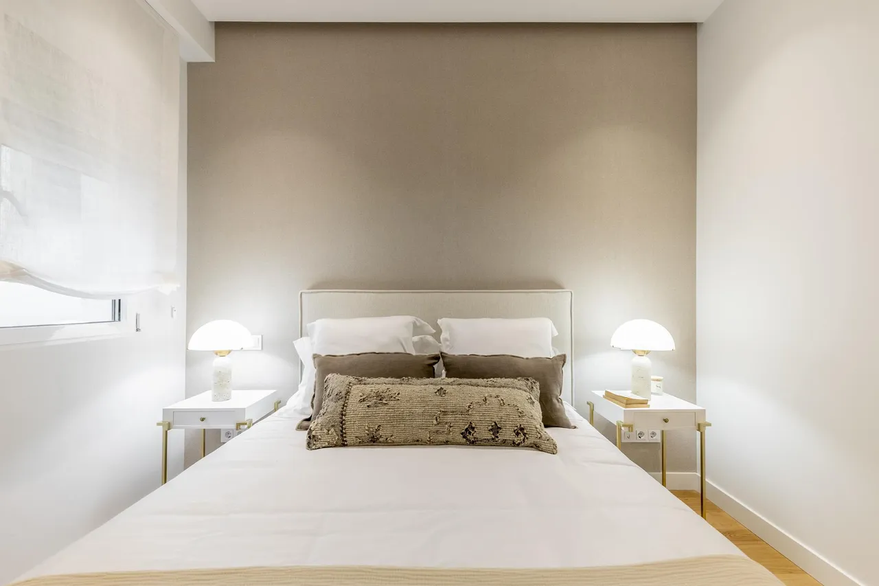 living - 115m² apartment for rent in Recoletos, Madrid - gallery - 9