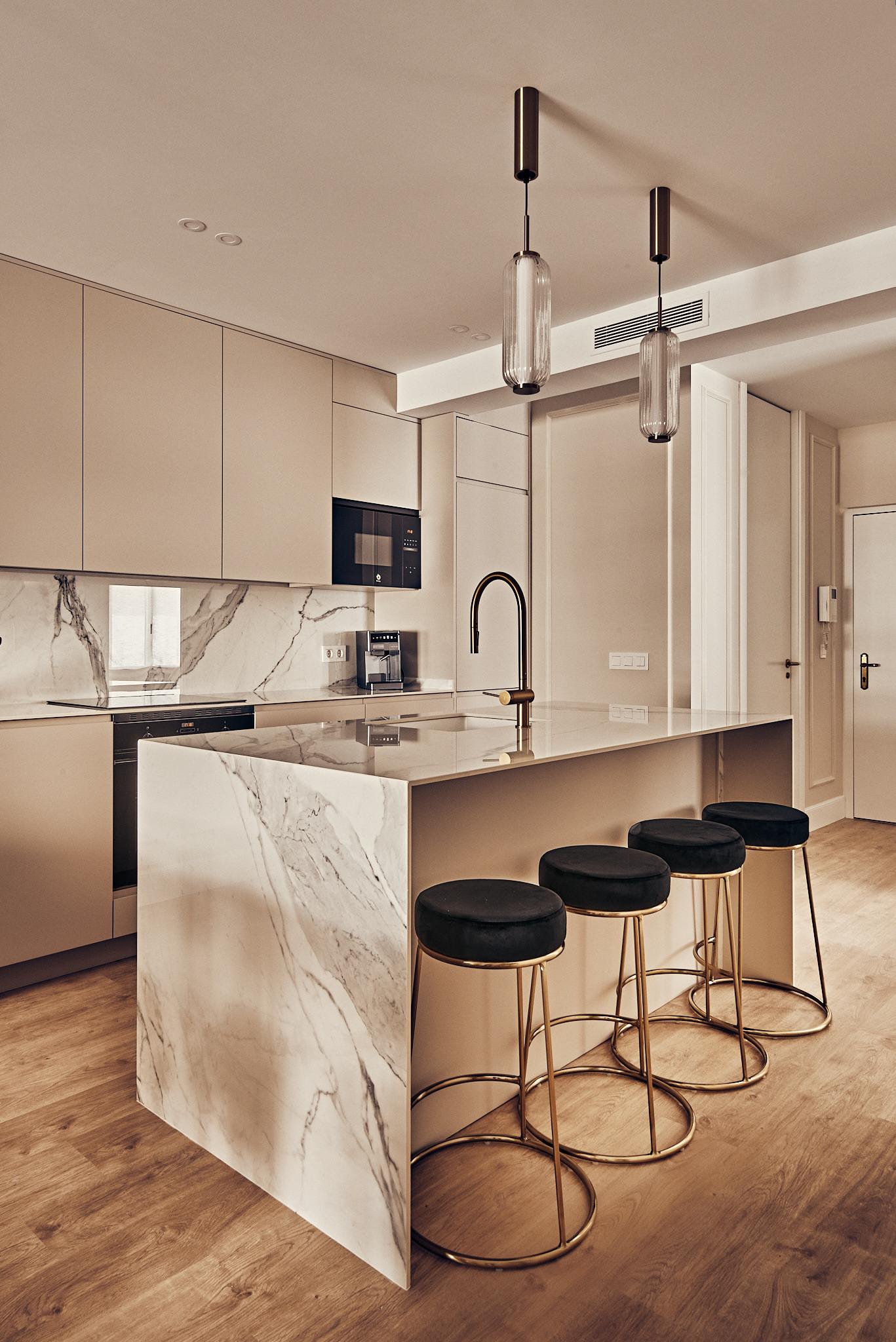 living - 184m² apartment for sale in Trafalgar, Madrid - gallery thumbnail - 10