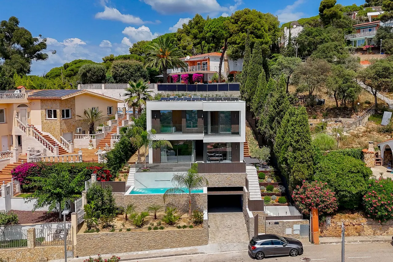 living - Casa / villa de 250m² en venta en Lloret de Mar - gallery - 2