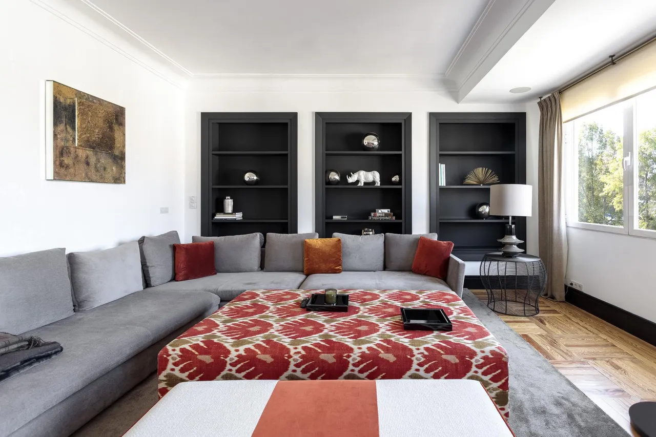 living - Piso de 375m² en alquiler en Castellana, Madrid - gallery - 2