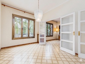 living - 169m² apartment with 45m² terrace for sale in El Born - featured