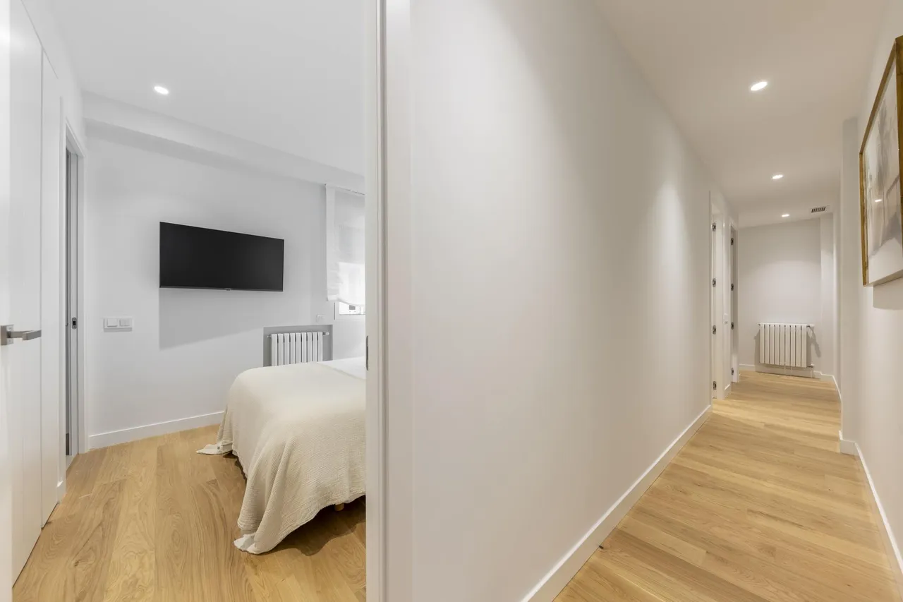 living - 115m² apartment for rent in Recoletos, Madrid - gallery - 7
