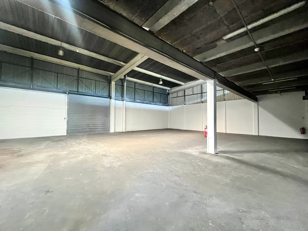 logistics - Warehouse For Rent - gallery - 7