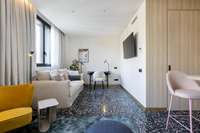 living - 80m² apartment for rent in Eixample Right, Barcelona - gallery thumbnail - 8