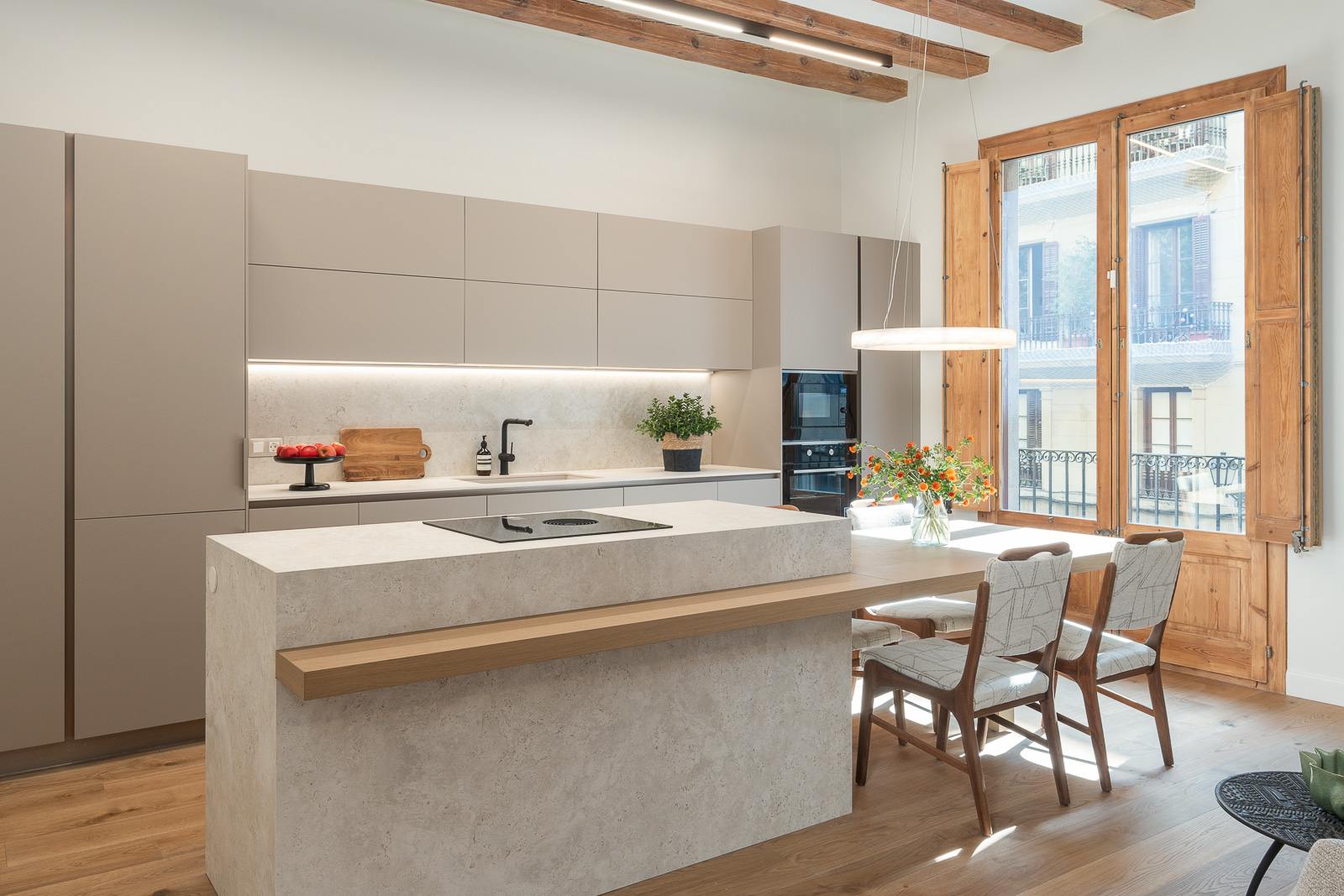 living - Piso de 147m² con 9m² terraza en alquiler en El Born - gallery thumbnail - 7
