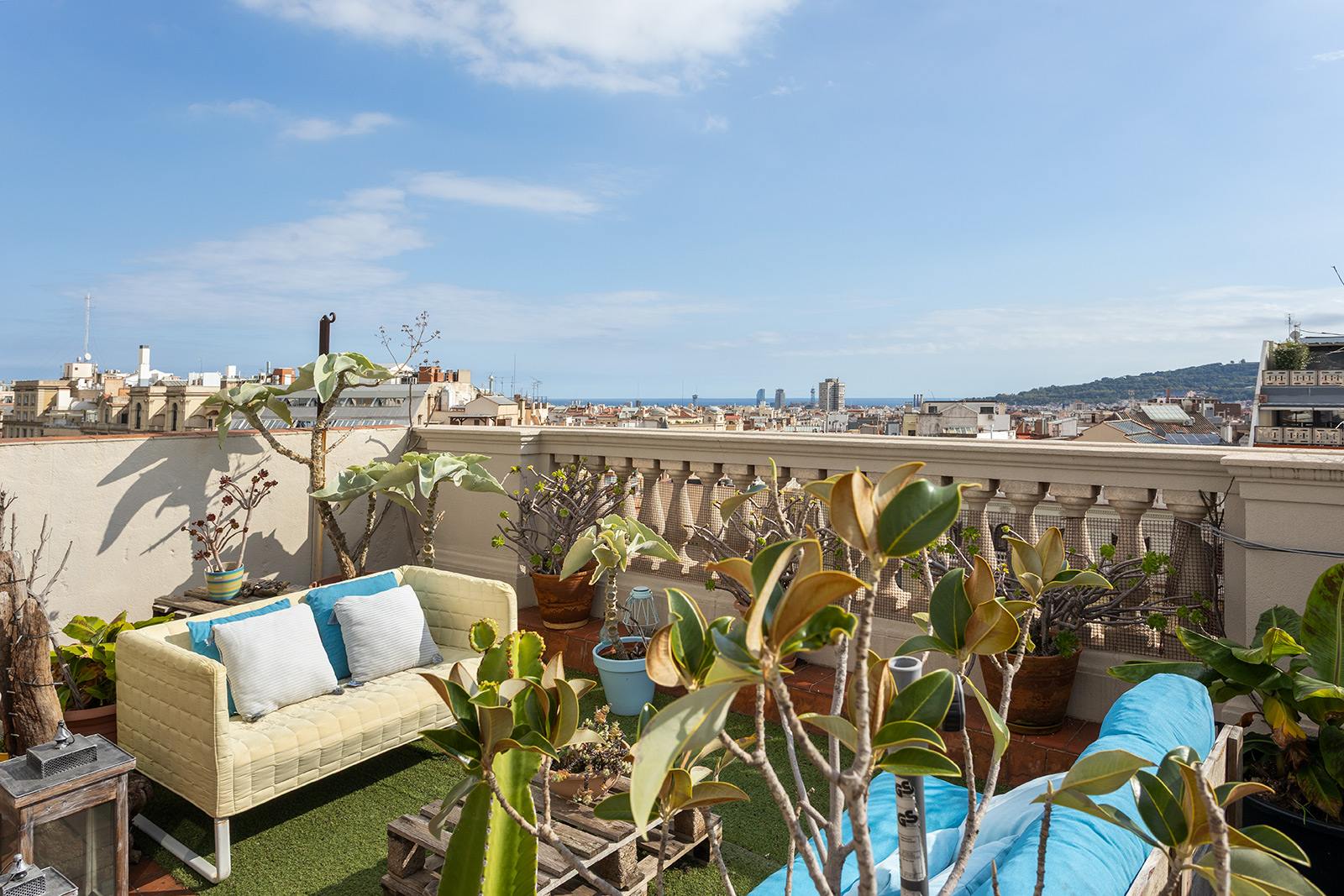 living - Piso de 259m² con 84m² terraza en venta en Turó Park - gallery thumbnail - 2