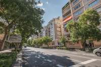 living - Piso de 317m² en venta en Almagro, Madrid - gallery thumbnail - 9