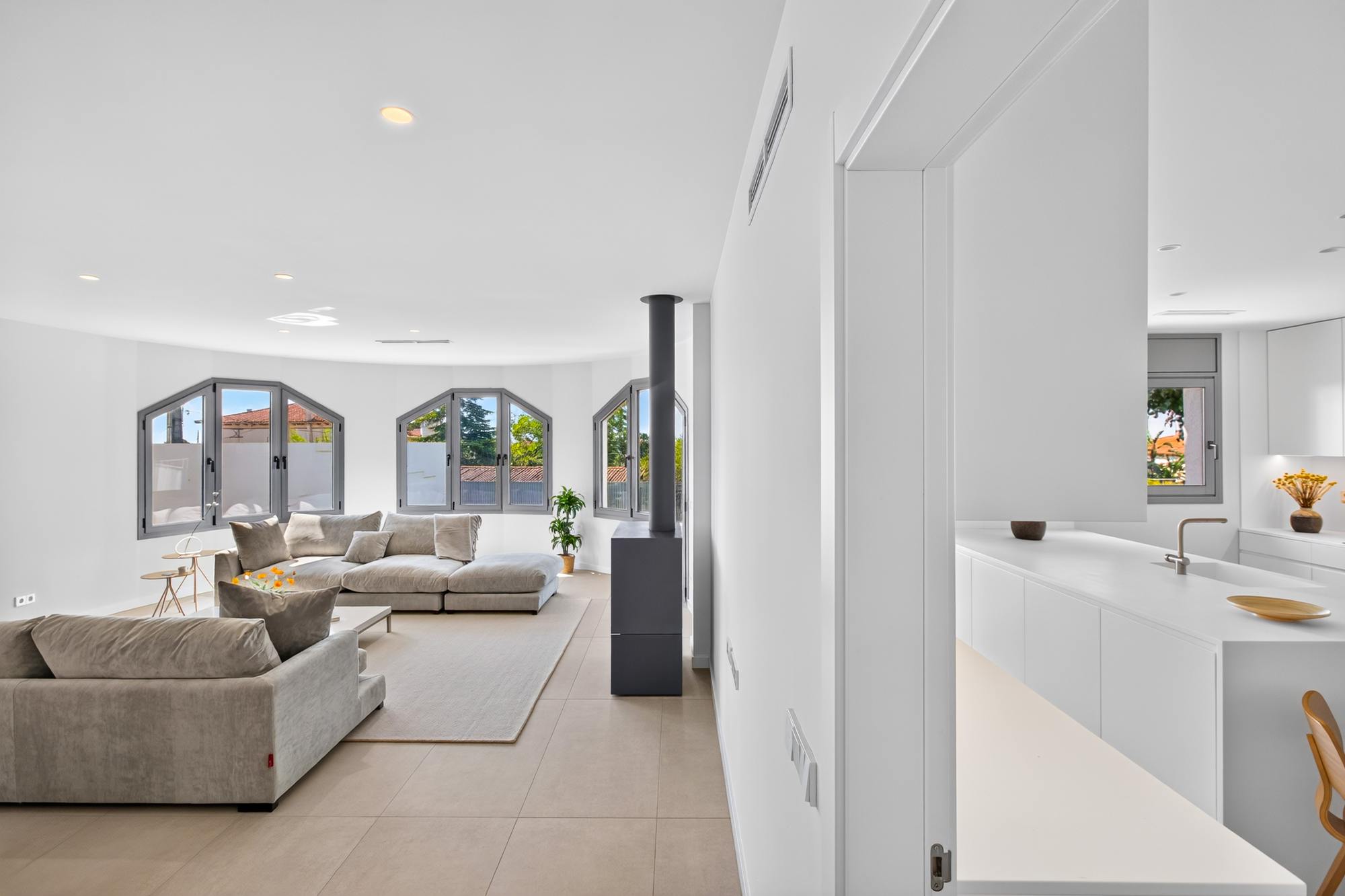 living - 540m² house / villa for sale in El Masnou, Barcelona - gallery - 6