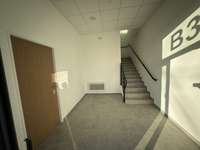 logistics - Activités / Bureaux À Louer - gallery thumbnail - 2