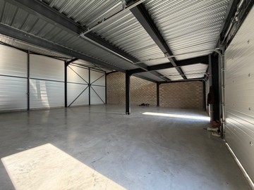 logistics - Activités / Bureaux À Louer - featured