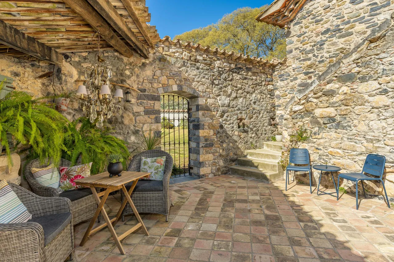 living - Casa rural de 681m² en venta en La Garrotxa, Girona - gallery - 7