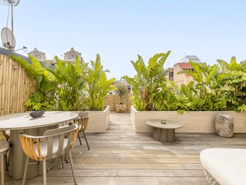 living - Ático de 52m² con 62m² terraza en venta en Eixample Derecho - featured