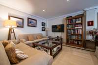 living - 487m² house / villa for sale in Conde de Orgaz and Piovera - gallery thumbnail - 7
