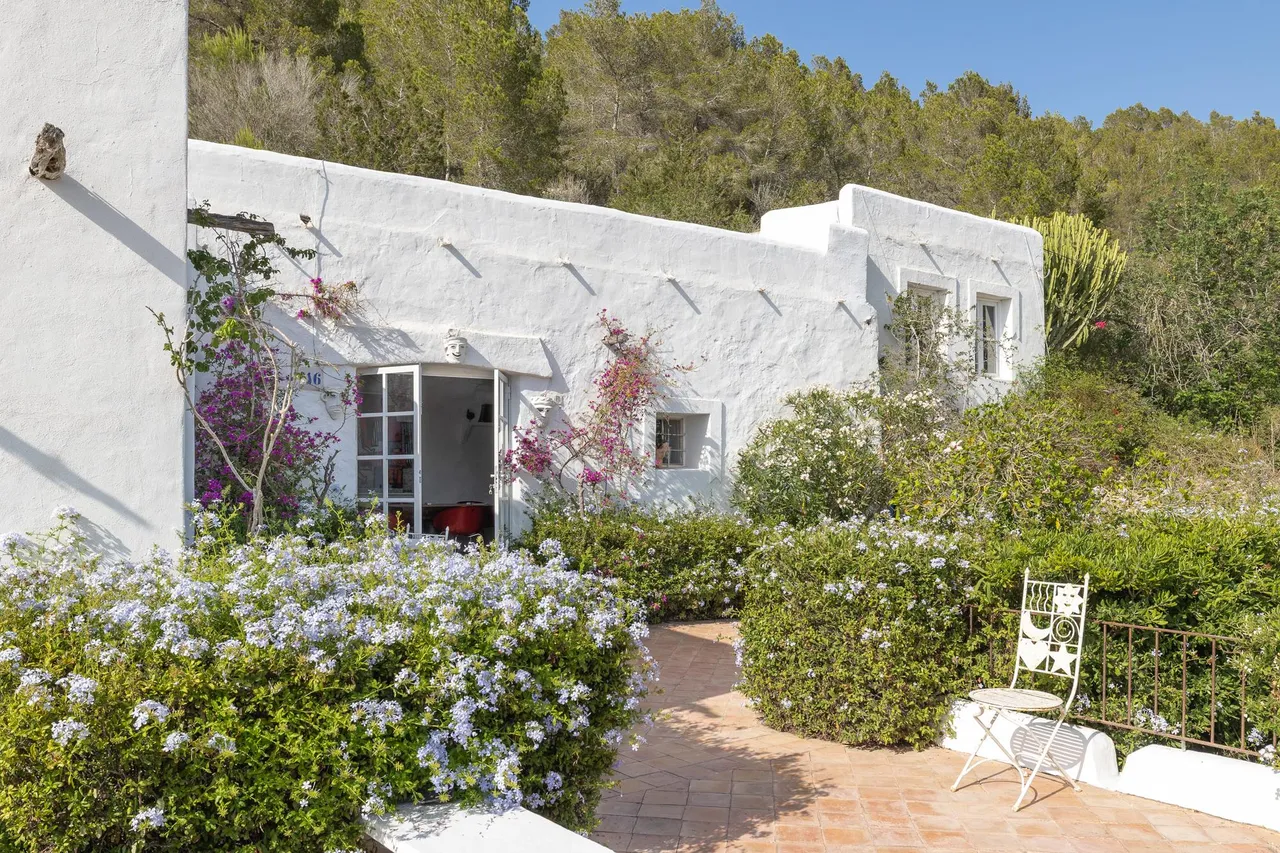 living - 322m² house / villa for sale in Santa Eulalia - gallery - 2