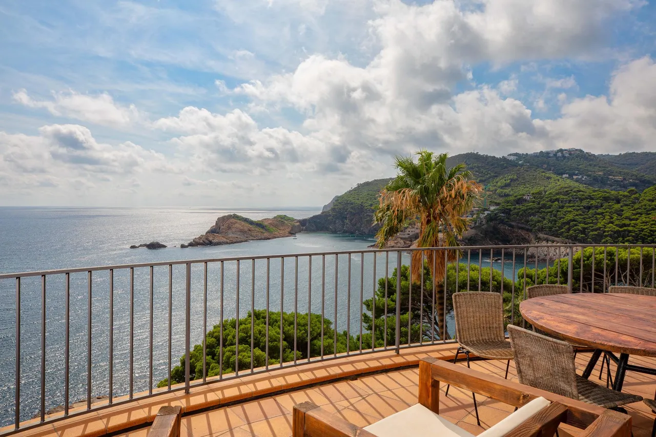 living - 409m² apartment for sale in Sa Tuna, Costa Brava - gallery - 10