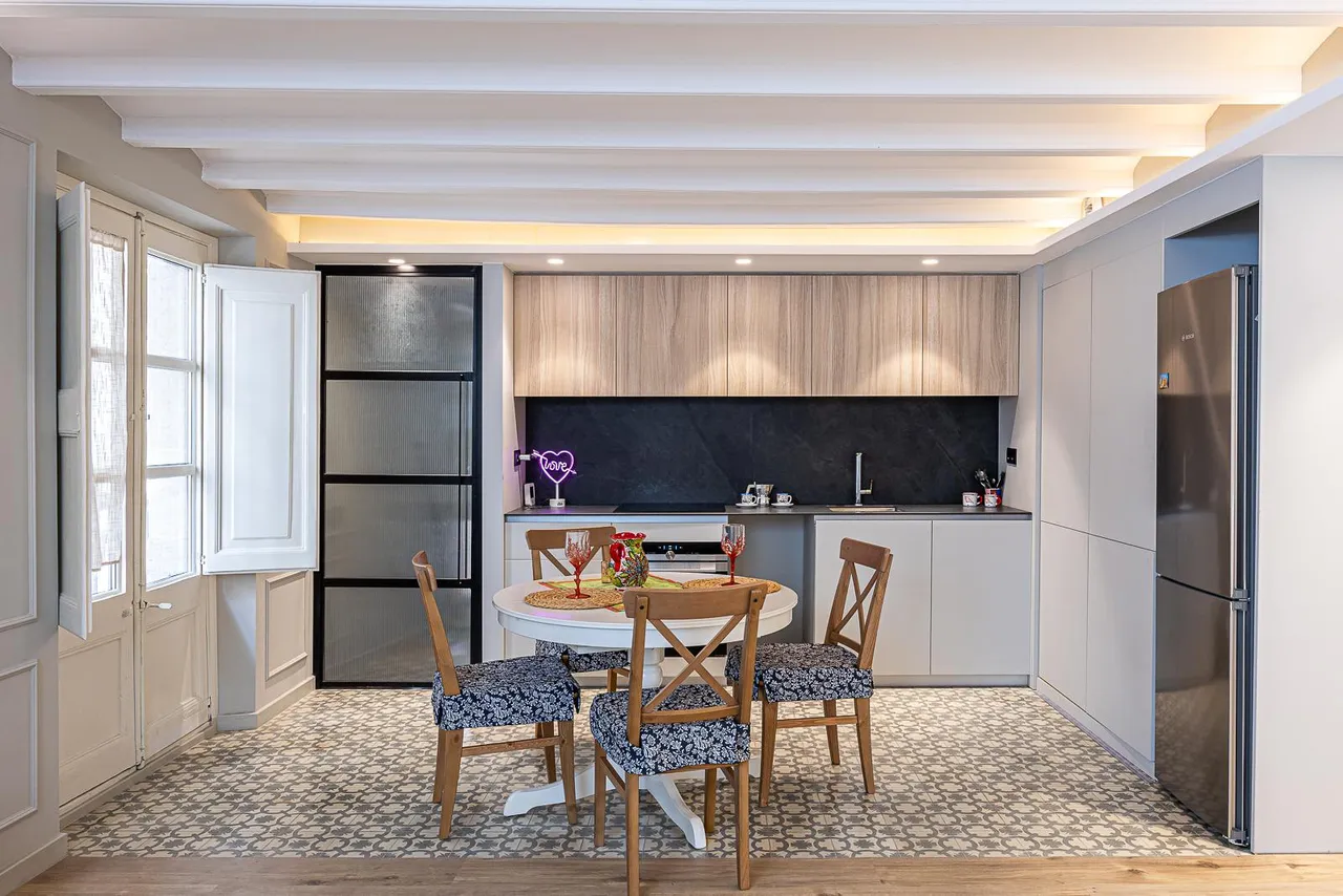 living - 70m² apartment for sale in Gótico, Barcelona - gallery - 5