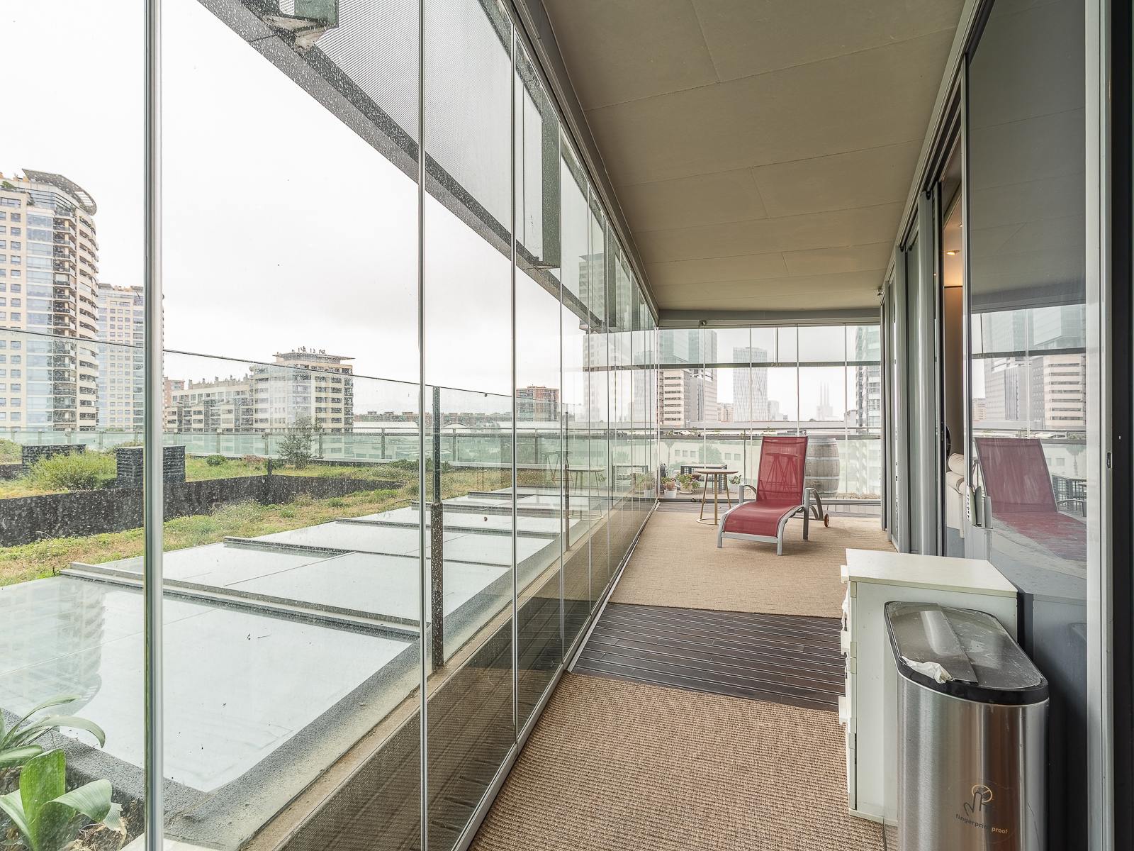 living - Piso de 133m² con 72m² terraza en venta en Diagonal Mar - gallery thumbnail - 7