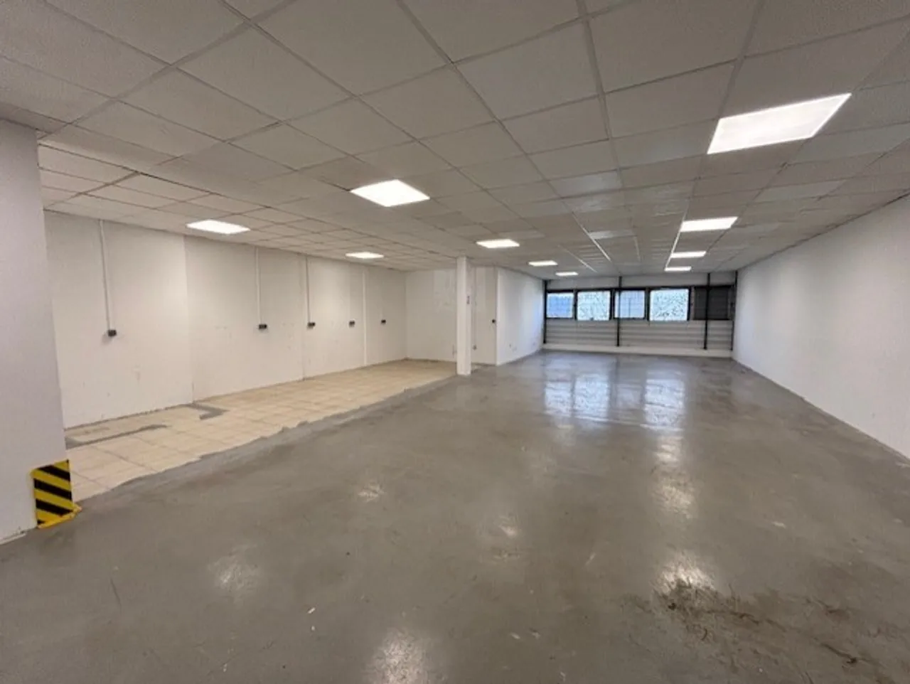 logistics - Activités / Bureaux À Louer - gallery - 8