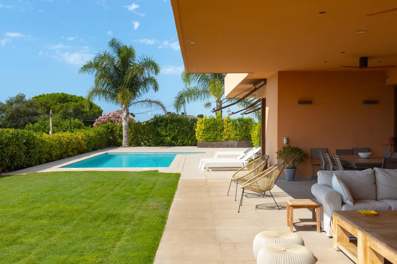 living - 500m² house / villa with 93m² terrace for sale in Sant Vicenç de Montalt - gallery - 2