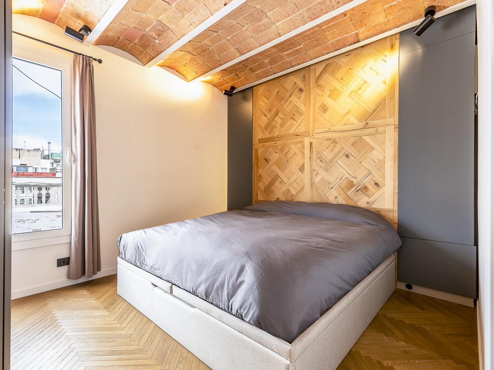 living - 52m² penthouse with 62m² terrace for sale in Eixample Right - gallery thumbnail - 4