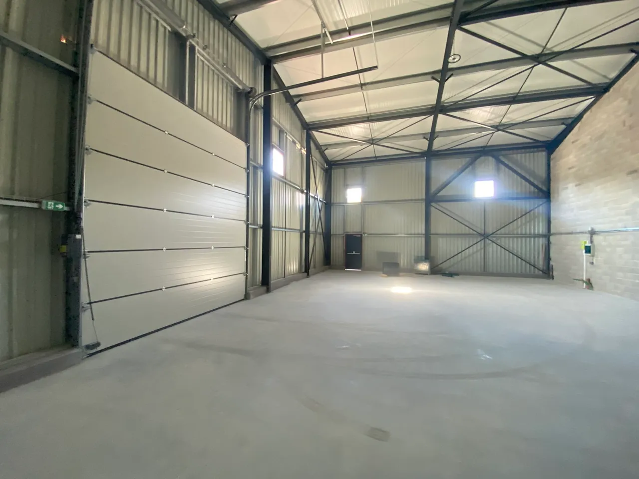logistics - Activity Facility For Rent - For Sale - gallery - 10