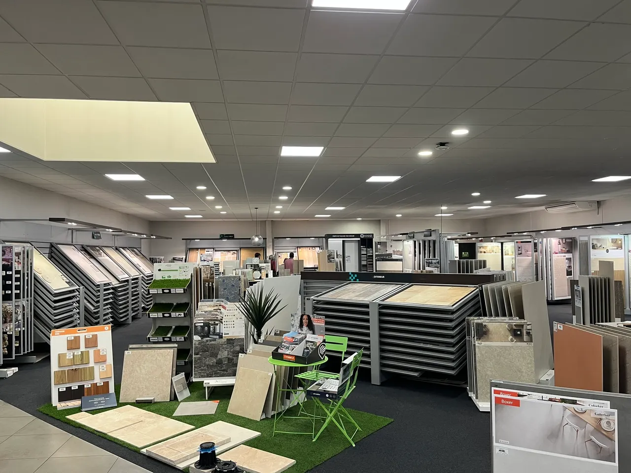 logistics - Light Industrial Premises / Offices For Rent - gallery - 7
