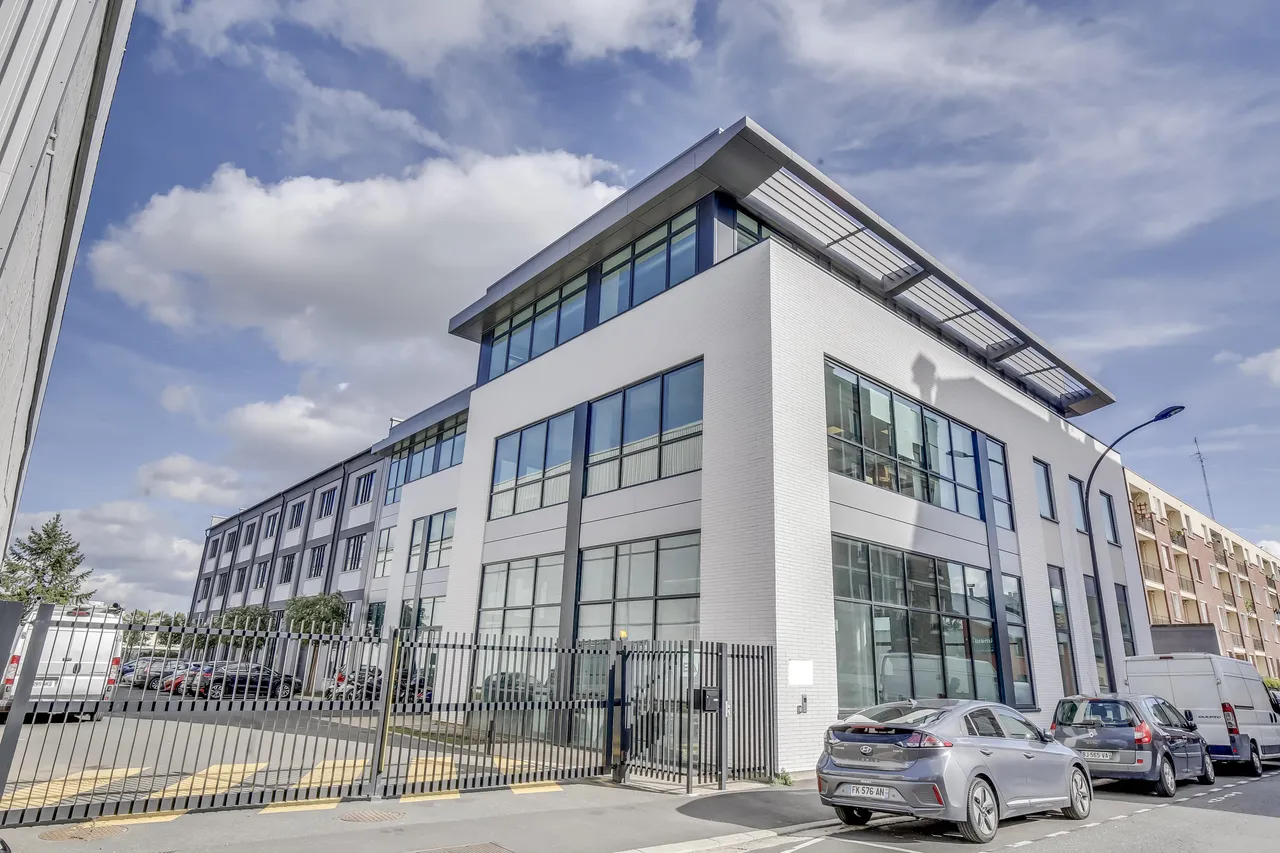 logistics - Light Industrial Premises / Offices For Rent - gallery - 2