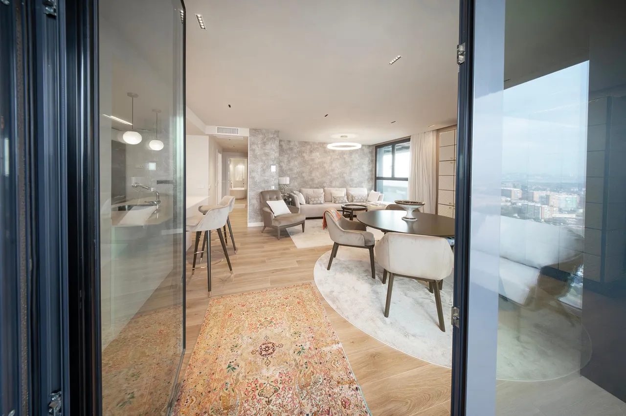 living - Piso de 141m² con 10m² terraza en venta en Valdeacederas - gallery - 10