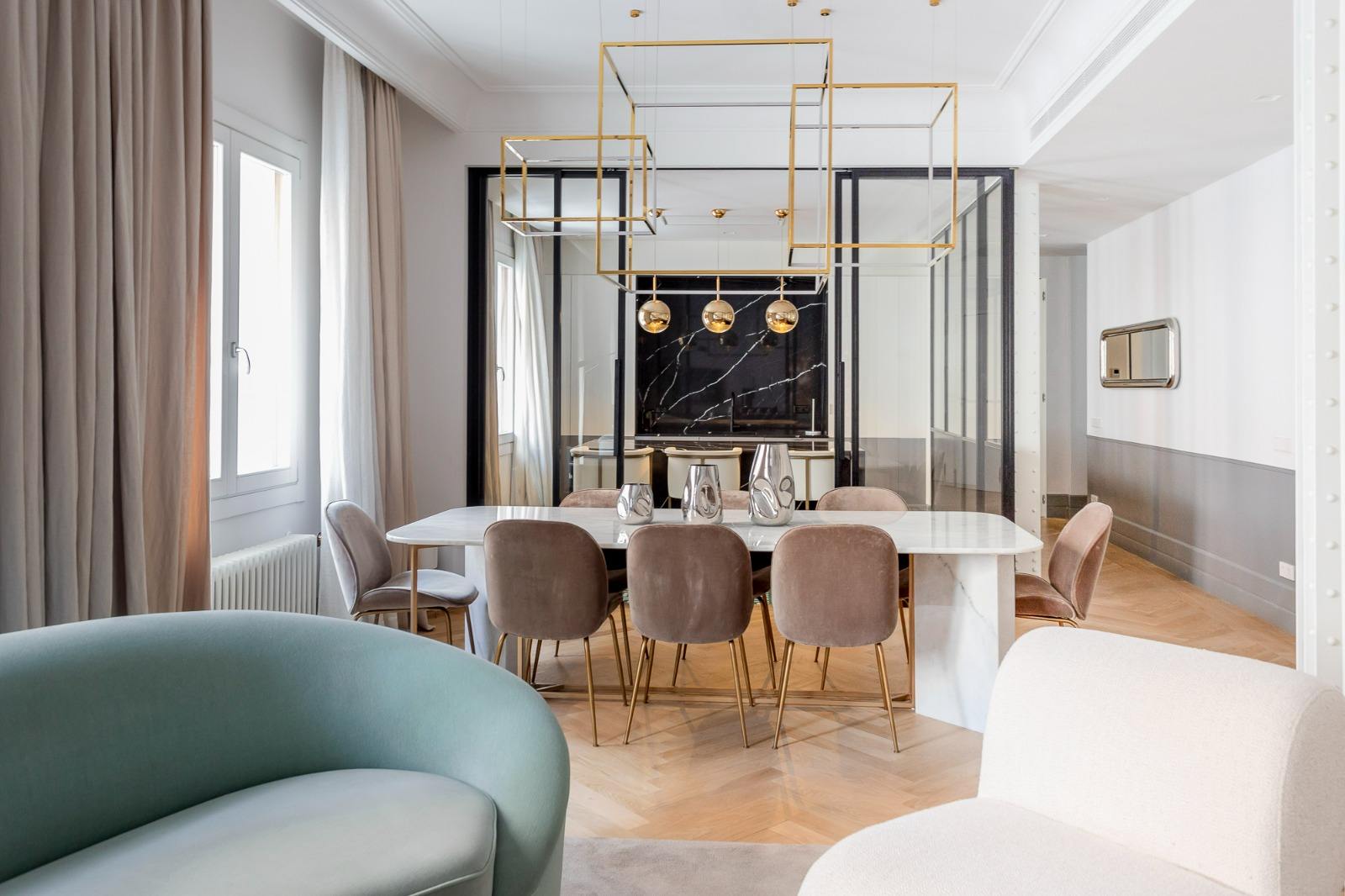 living - Piso de 287m² en alquiler en Almagro, Madrid - gallery thumbnail - 5