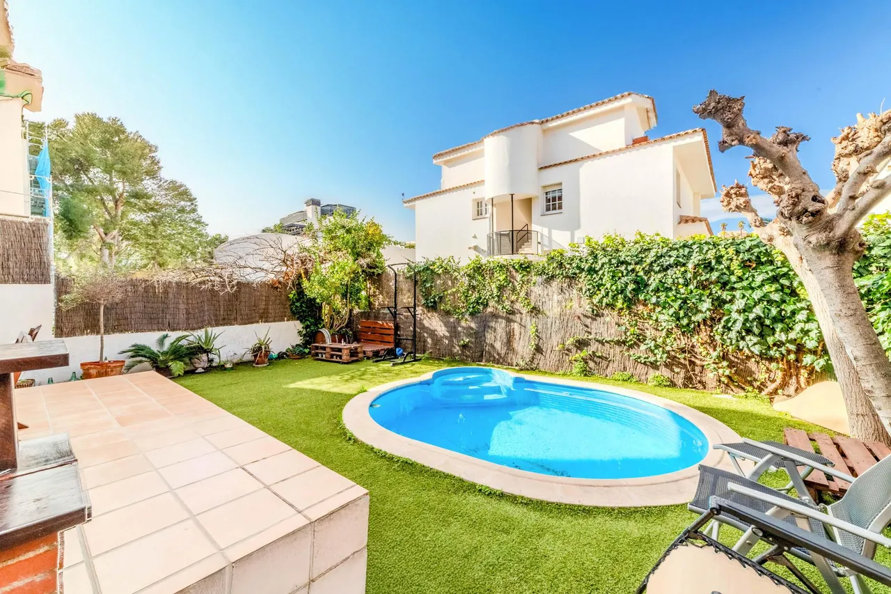 living - Casa / villa de 195m² con 83m² de jardín en venta en Vallpineda - gallery - 2