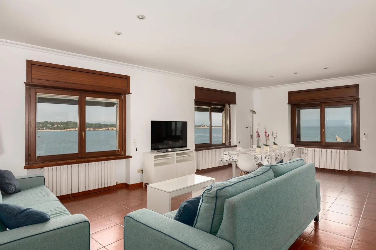 living - 469m² house / villa for sale in L'Escala, Costa Brava - gallery - 9