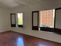 living - Piso de 137m² en venta en Malasaña, Madrid - gallery thumbnail - 5