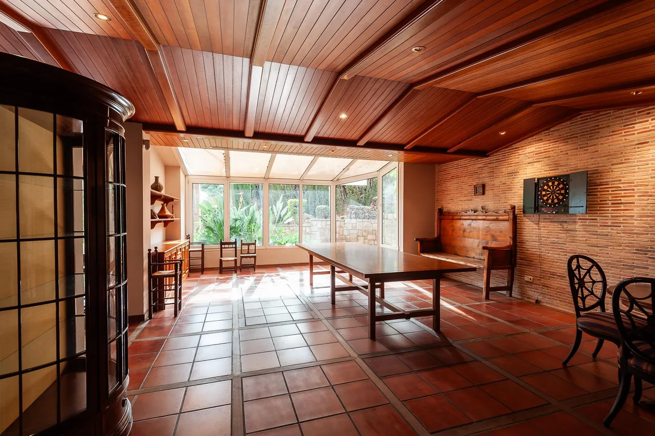 living - 980m² house / villa for sale in Los Monasterios, Valencia - gallery - 10
