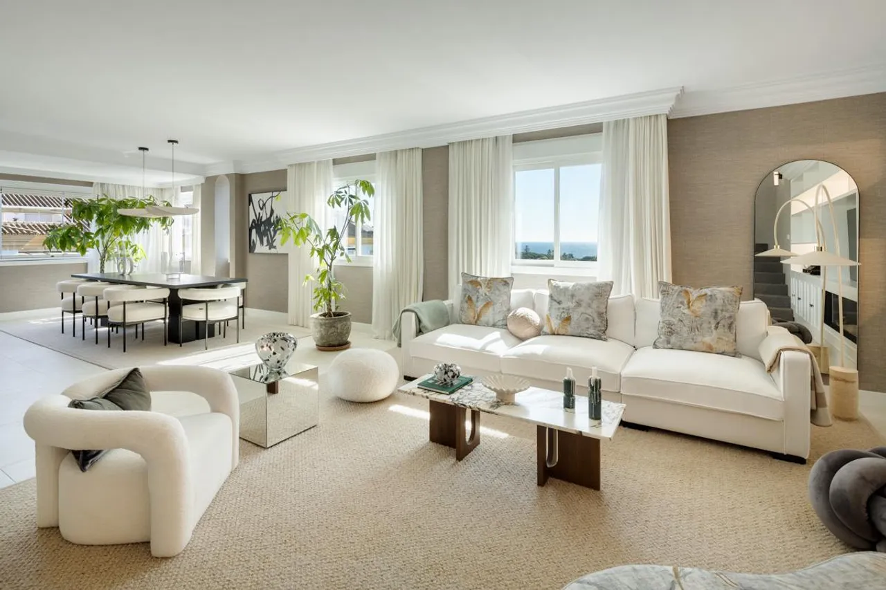 living - Ático de 291m² con 60m² terraza en venta en Nagüeles - gallery - 2