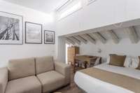 living - 35m² apartment for rent in Sol, Madrid - gallery thumbnail - 5