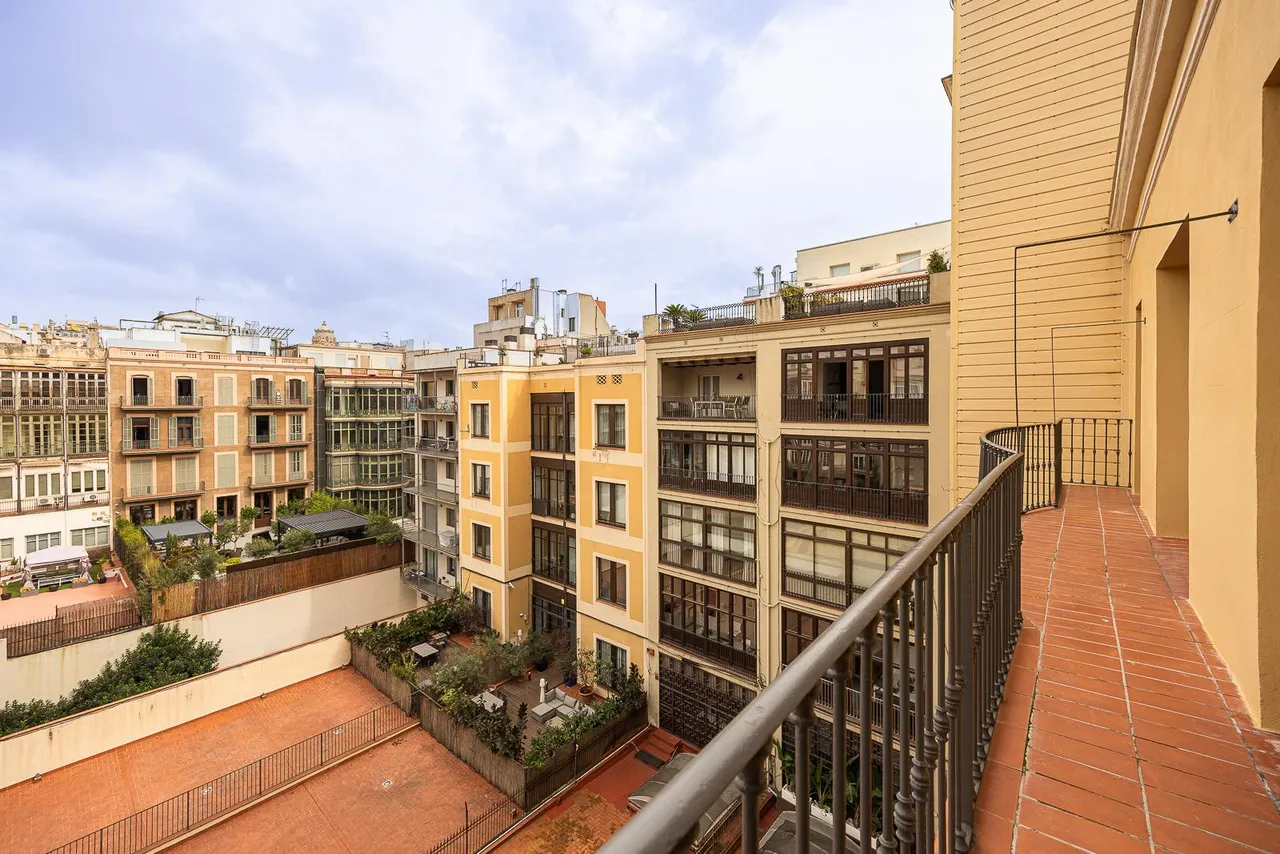 living - 190m² penthouse with 60m² terrace for sale in Eixample Right - gallery - 6