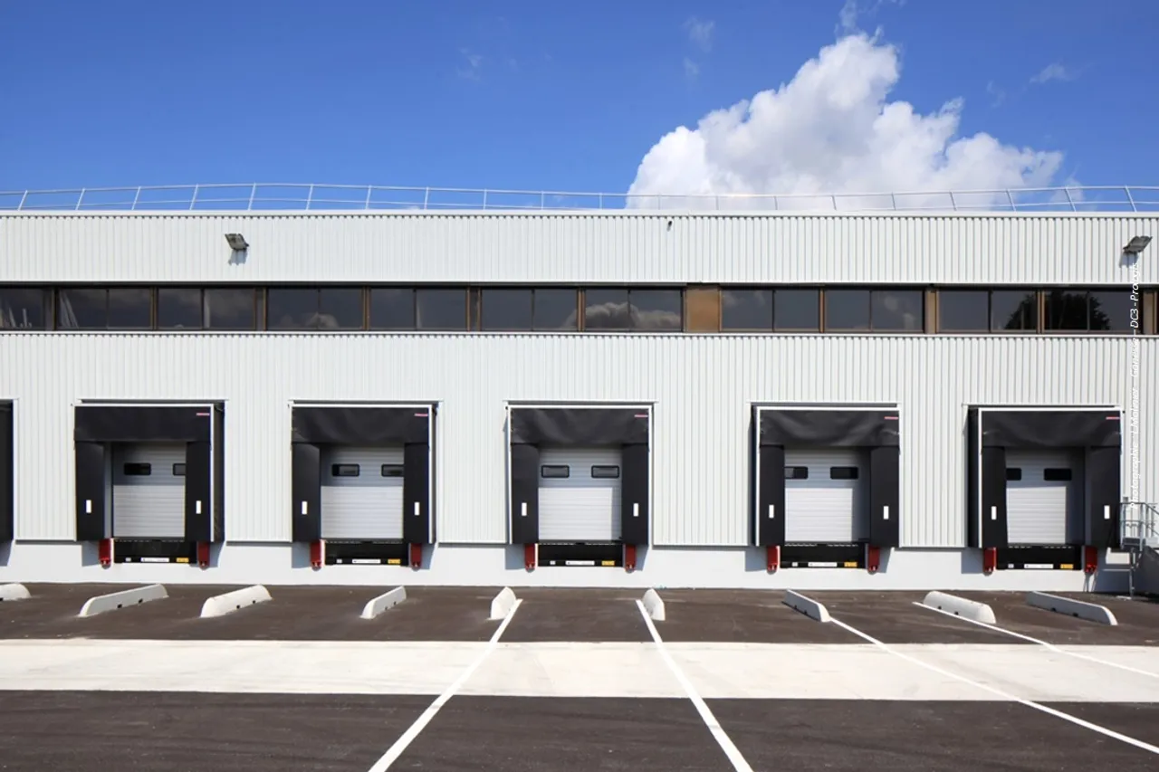logistics - Logistics Warehouse For Rent - gallery - 4