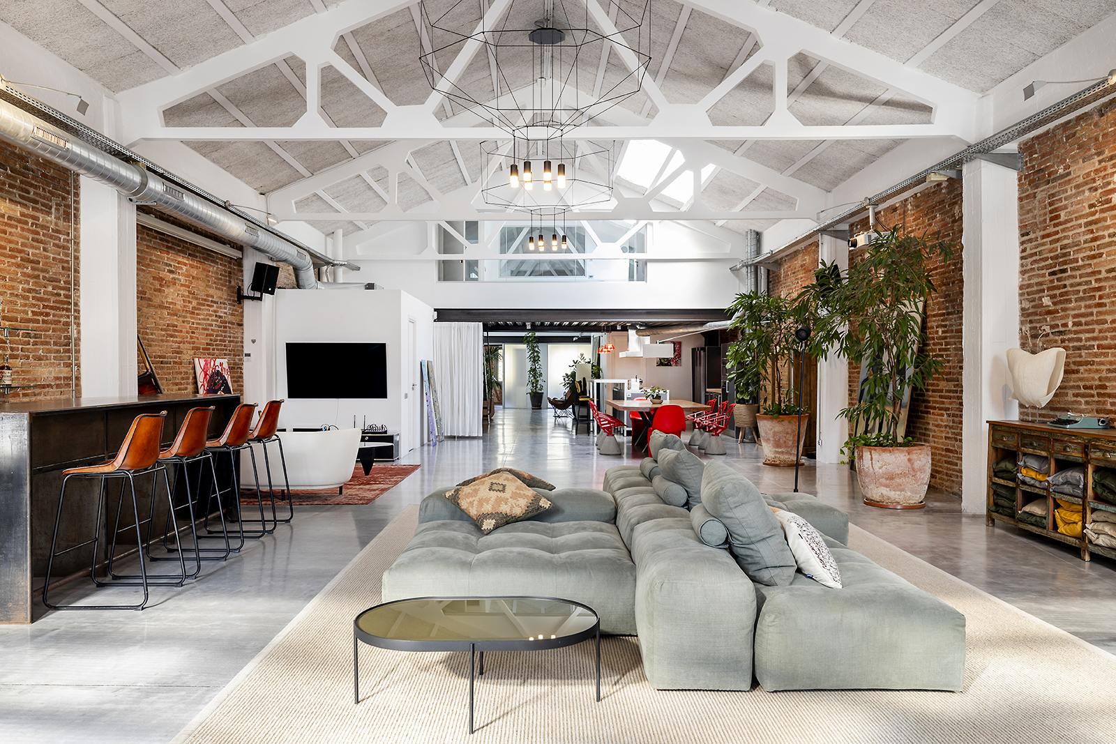 living - 355m² apartment for rent in Poblenou, Barcelona - gallery thumbnail - 7