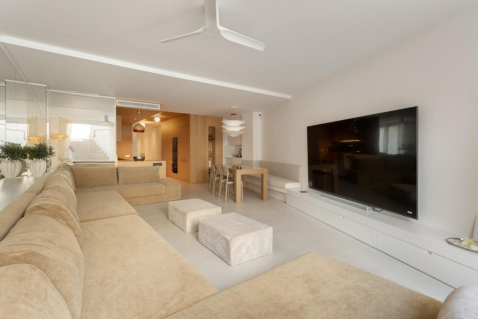 living - 132m² apartment with 270m² terrace for sale in Les Corts - gallery thumbnail - 9