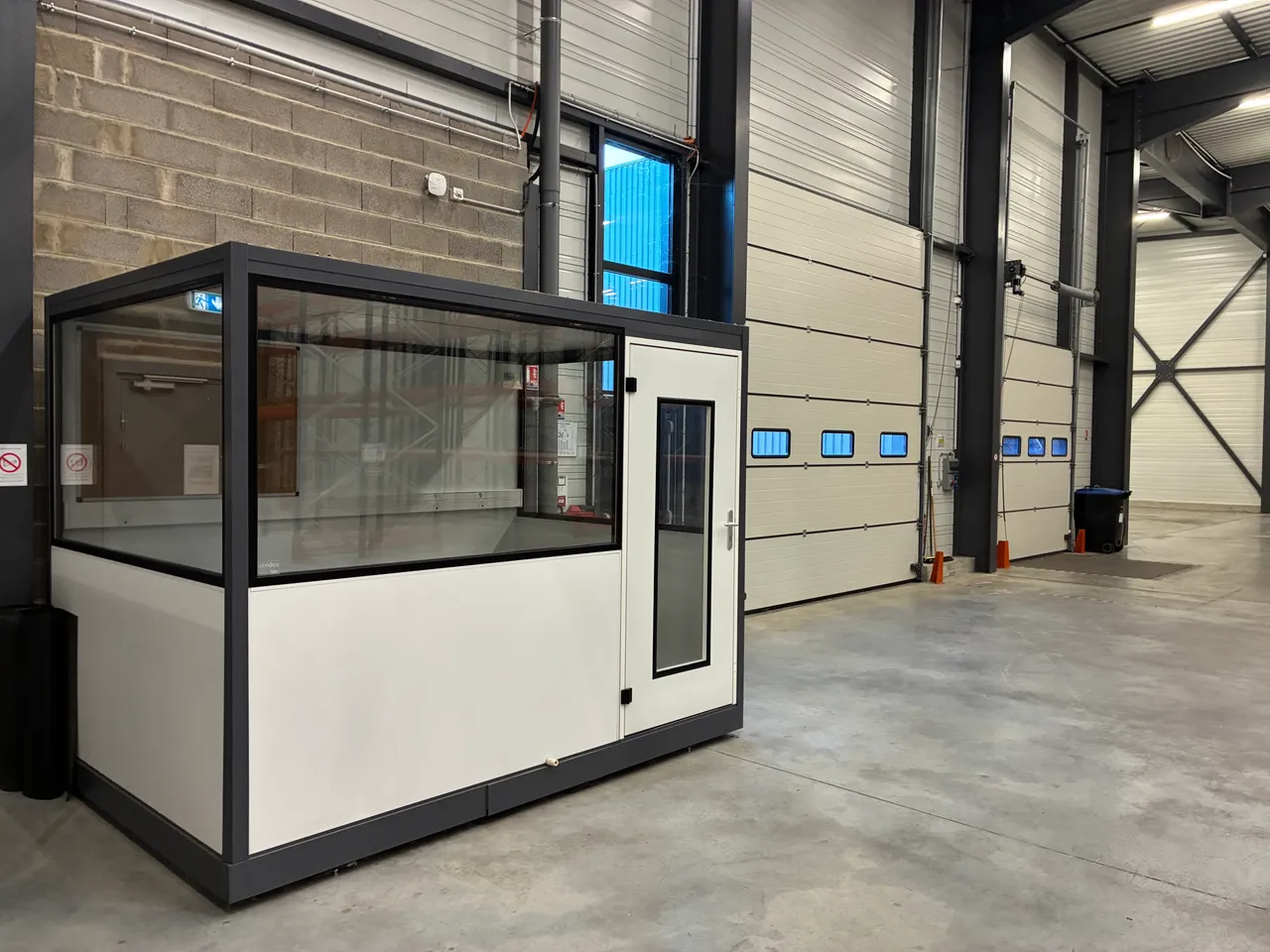 logistics - Activités / Bureaux À Louer - À Vendre - gallery - 5