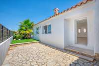 living - 131m² house / villa for sale in Empuriabrava, Costa Brava - gallery thumbnail - 5