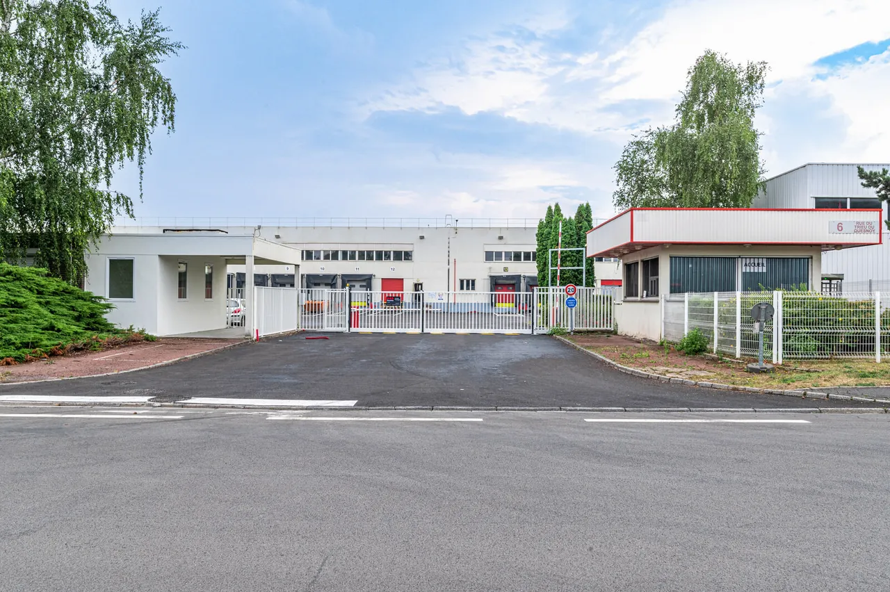 logistics - Logistics Warehouse For Rent - gallery - 9
