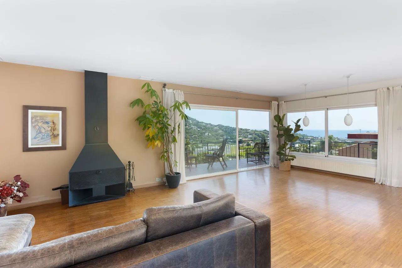 living - 376m² house / villa for sale in Cabrils, Barcelona - gallery - 7