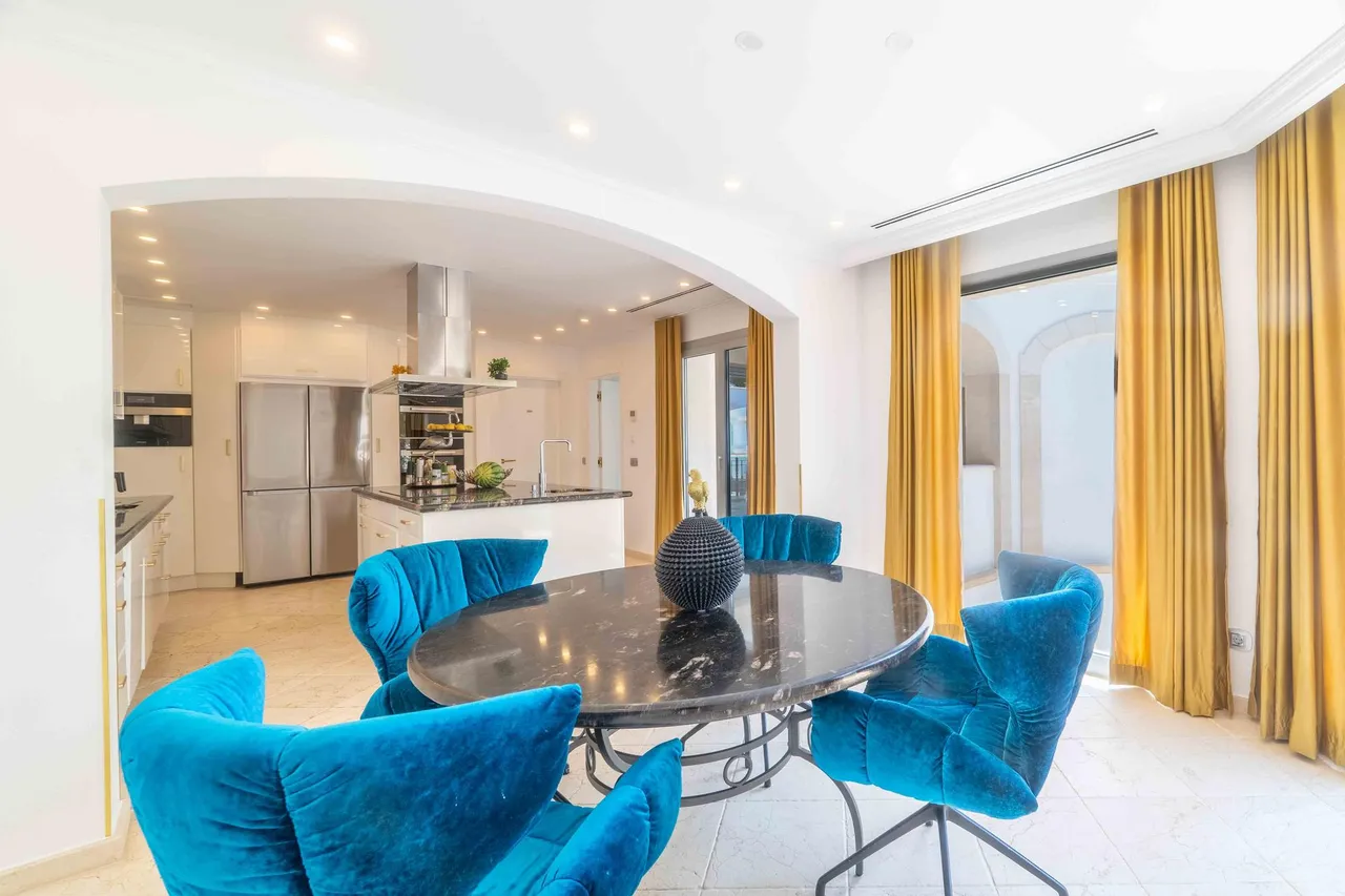 living - 898m² house / villa for sale in Costa de la Calma - gallery - 5