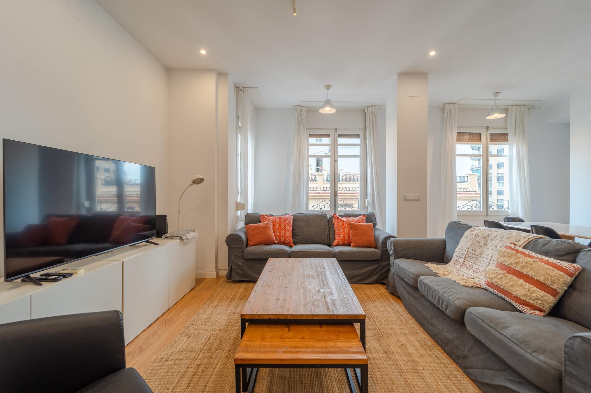 living - Piso de 117m² en alquiler en Extramurs, Valencia - gallery thumbnail - 4
