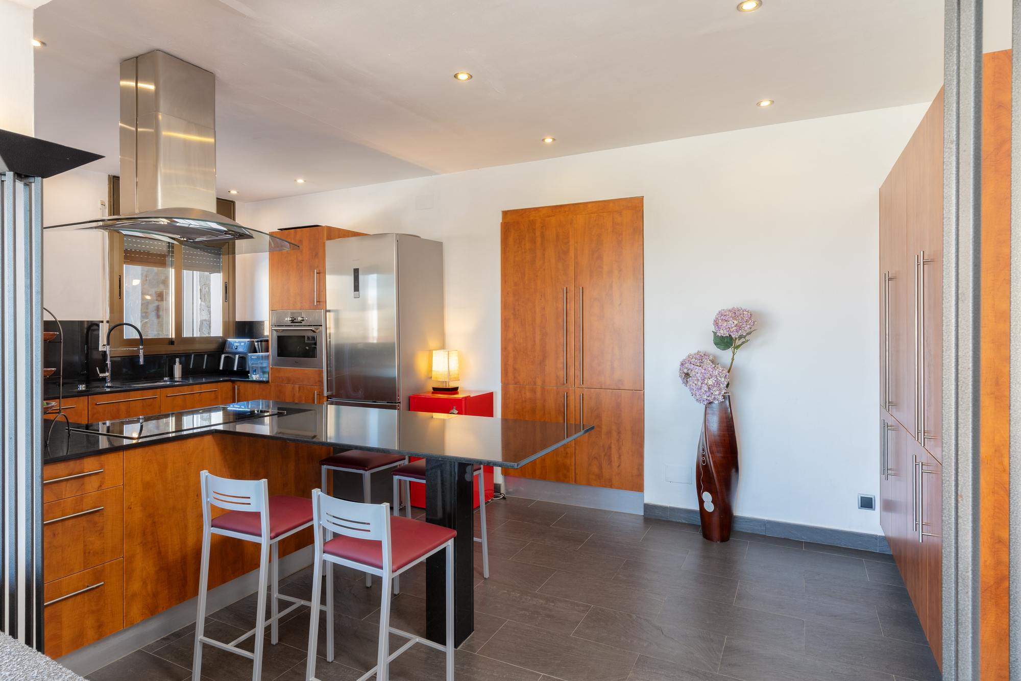 living - 290m² house / villa with 57m² terrace for sale in Bay of Roses - gallery thumbnail - 7