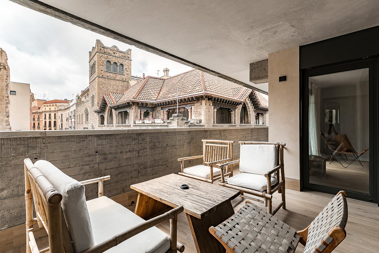 living - 109m² apartment with 27m² terrace for sale in Gótico - gallery thumbnail - 1