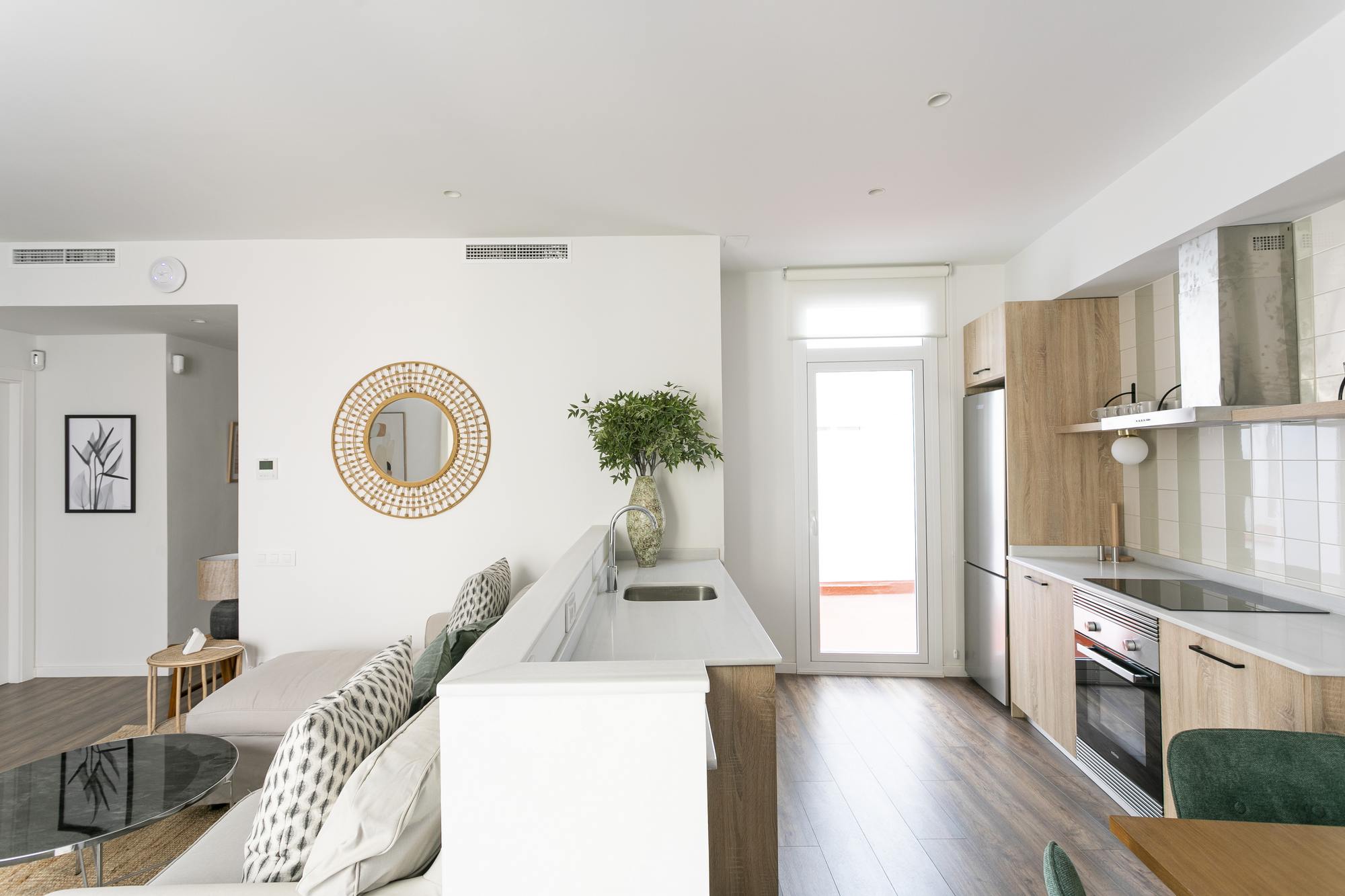 living - 84m² apartment with 15m² terrace for sale in Gótico - gallery thumbnail - 8