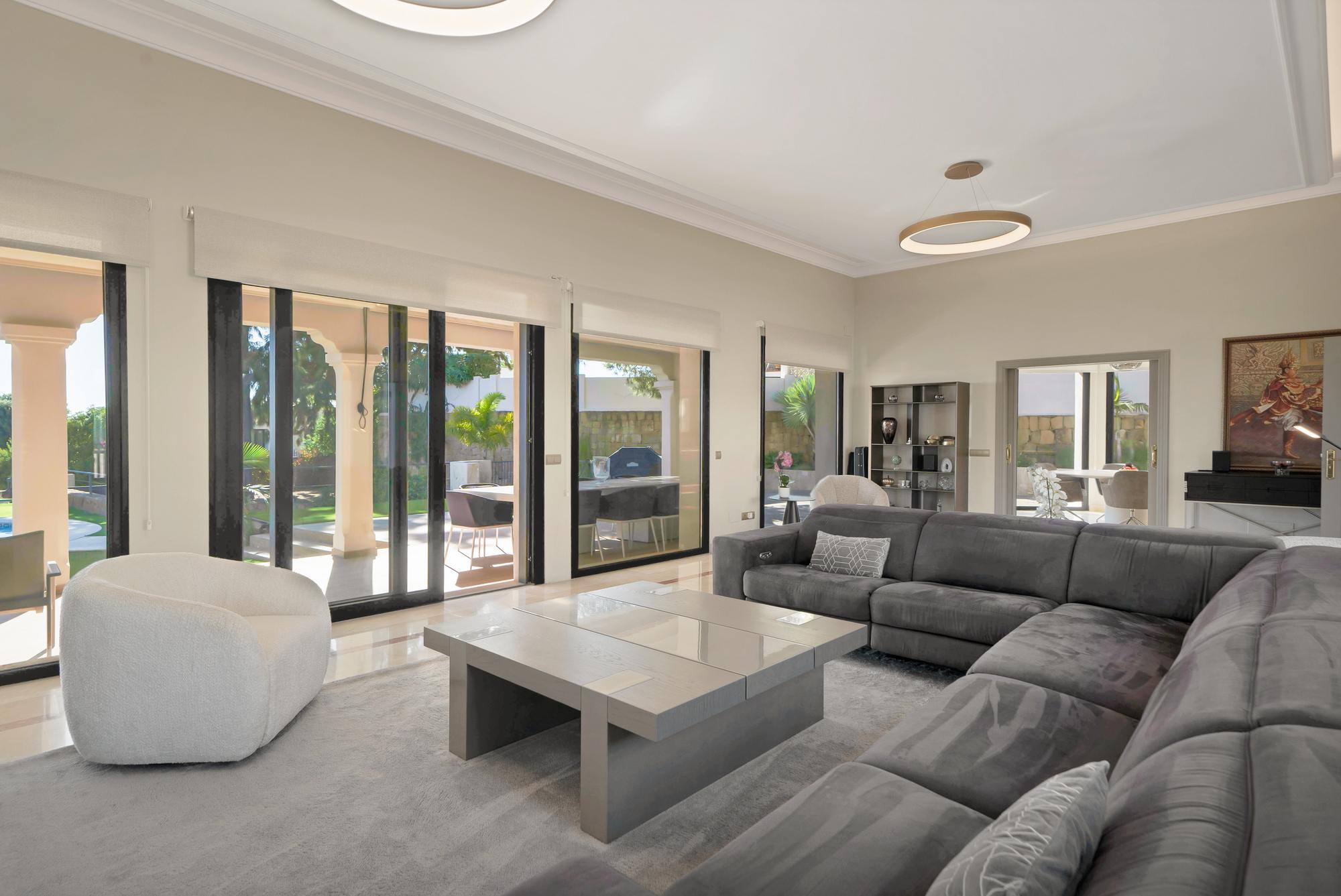 living - 638m² house / villa with 1,295m² garden for sale in East Marbella - gallery - 5