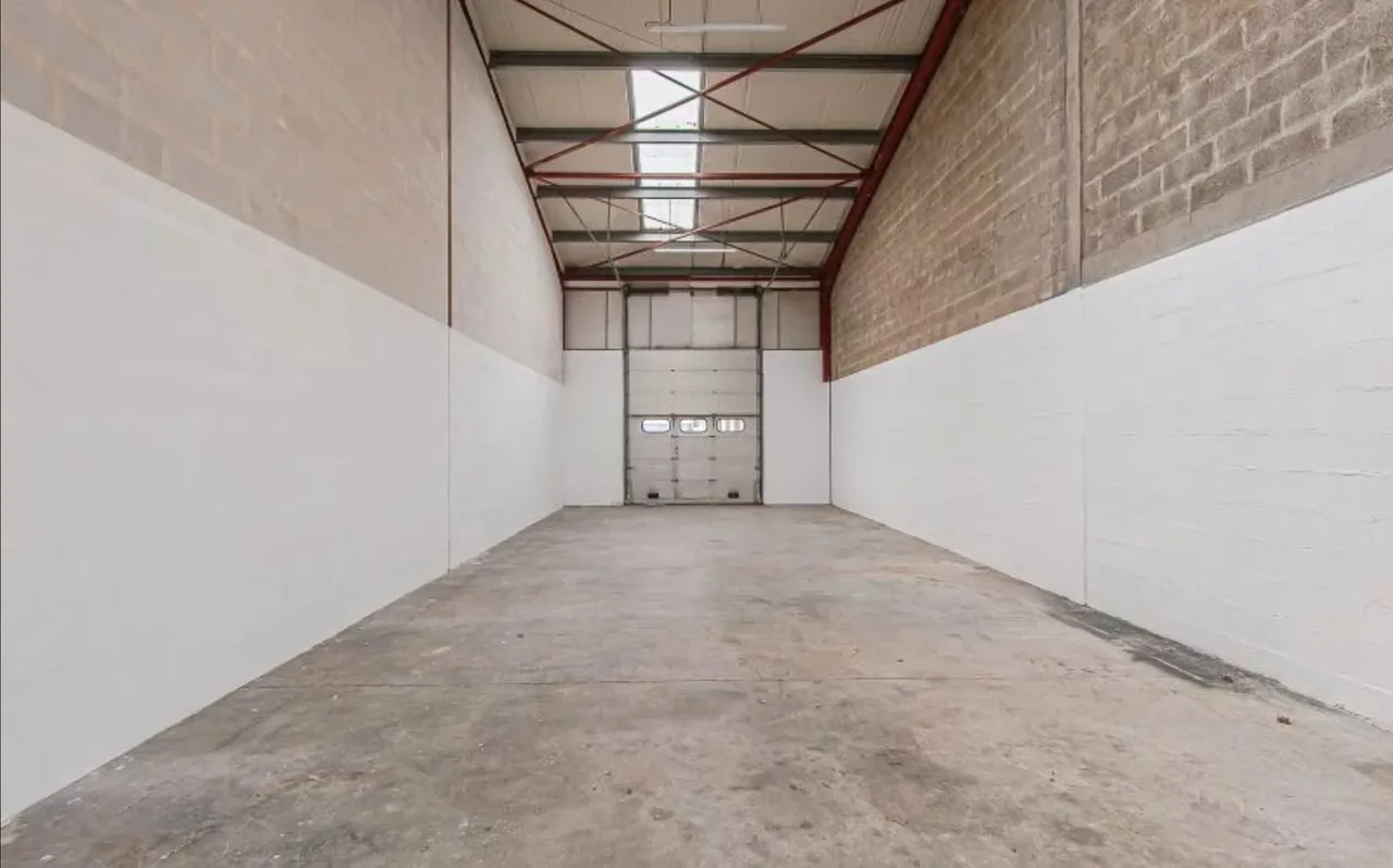 logistics - Light Industrial Premises / Offices For Rent - gallery - 4